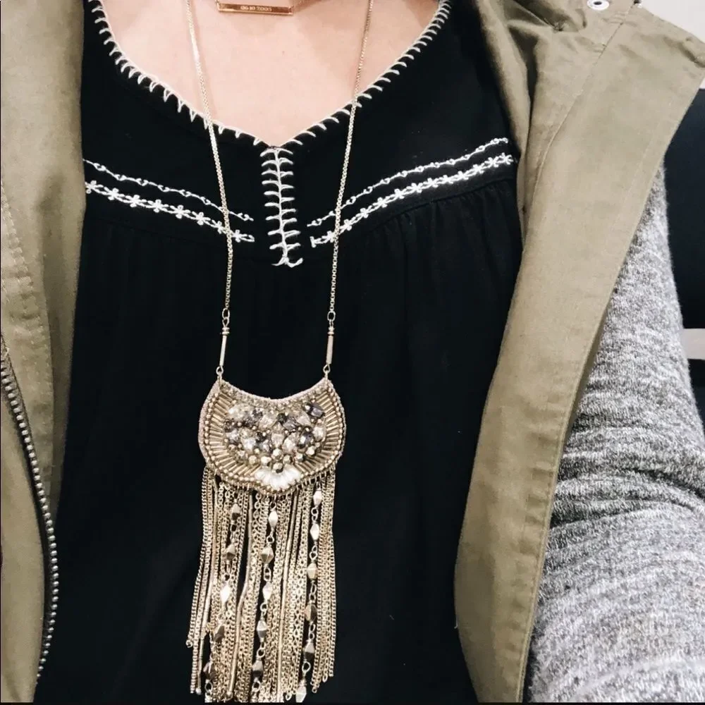Stella & Dot Analena Pendant Sparkle Fringe Gold Adjustable Statement Necklace - Picture 4 of 7